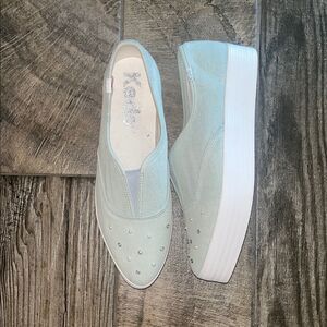 NWT Keds lt blue pointy toe platform slipon Sneakers w/ornate diamond & pearls.